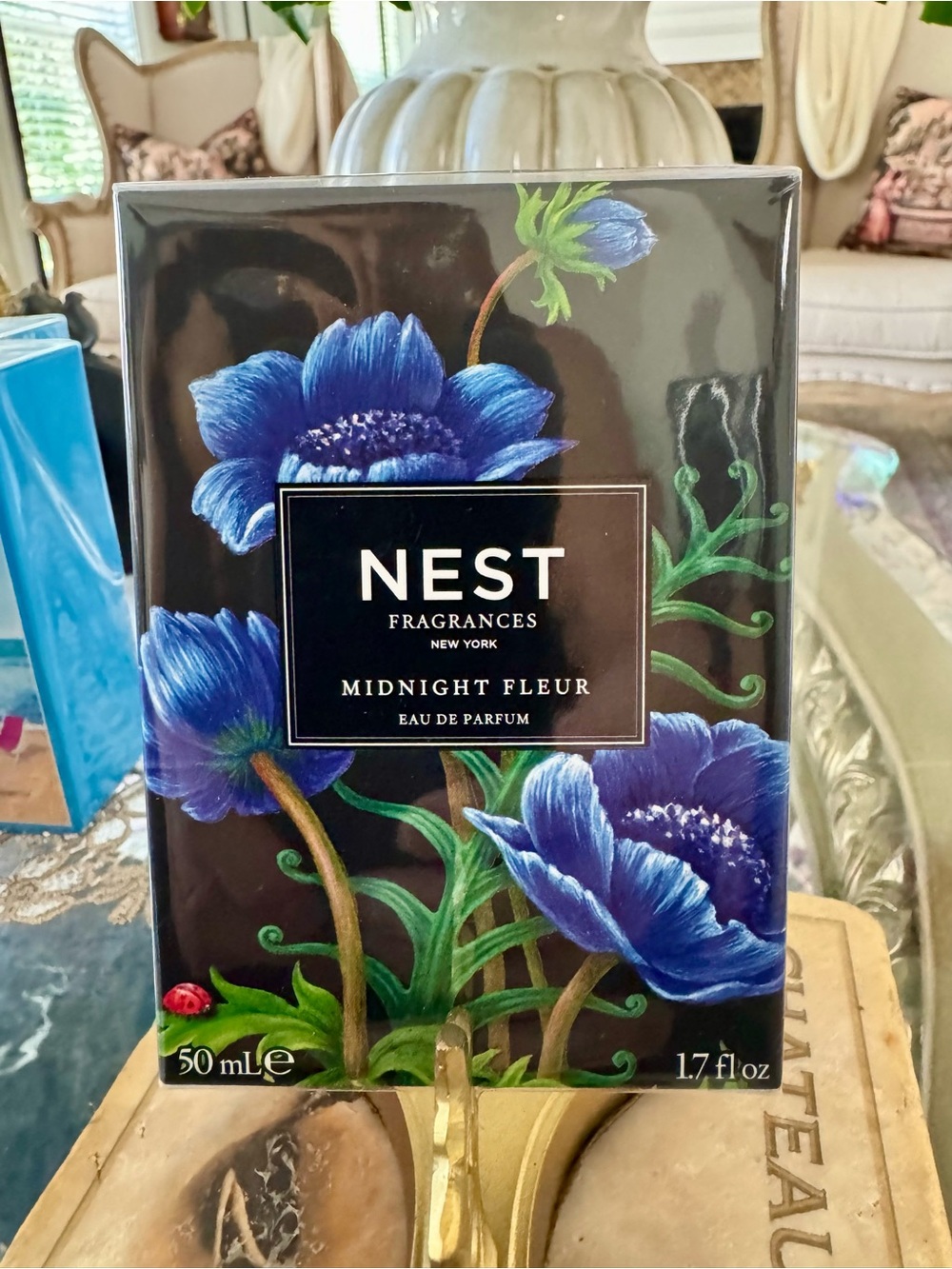 NEST Fragrances Midnight Fleur Blue Floral Box - Picture 2 of 5